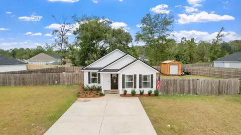 27 John Mills Cir, Sopchoppy, FL 32358