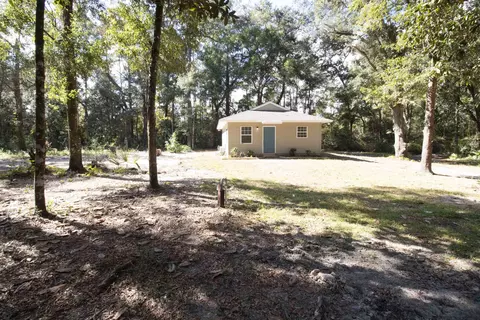 16 Deloriss Dr, Crawfordville, FL 32327