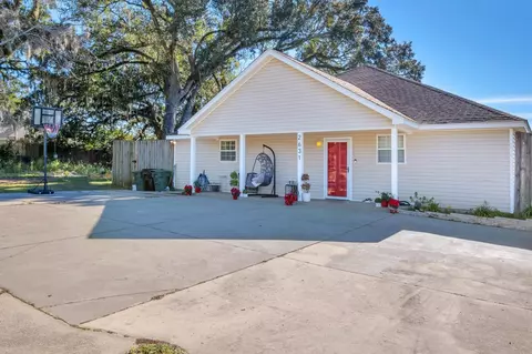 2631 Mission Rd, Tallahassee, FL 32304
