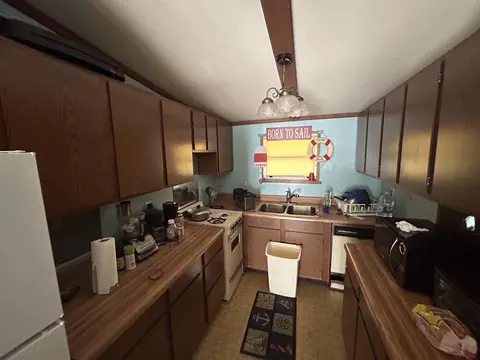 607 Pine St, Alligator Point, FL 32346 photo 6