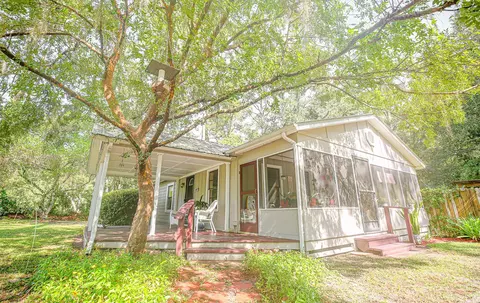 1992 Wt Grubbs Rd, Perry, FL 32347