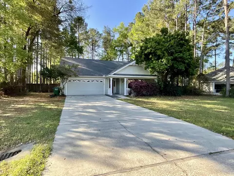 19 Cardinal Ct, Crawfordville, FL 32327