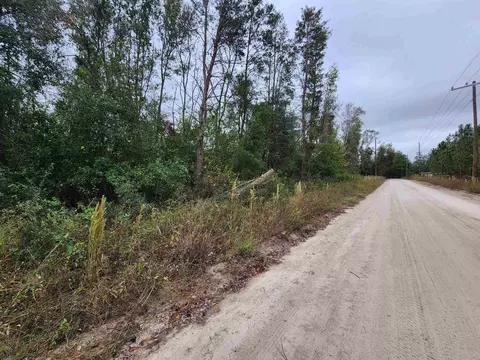 1075 SE Benchmark Dr, Lee, FL 32059 photo 3