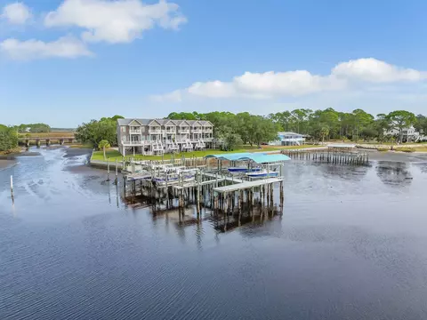 25 Bulahs Ct, Panacea, FL 32346