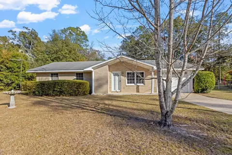 9515 Barwick Dr, Tallahassee, FL 32305