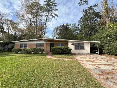 1114 Sandringham Dr, Tallahassee, FL 32308