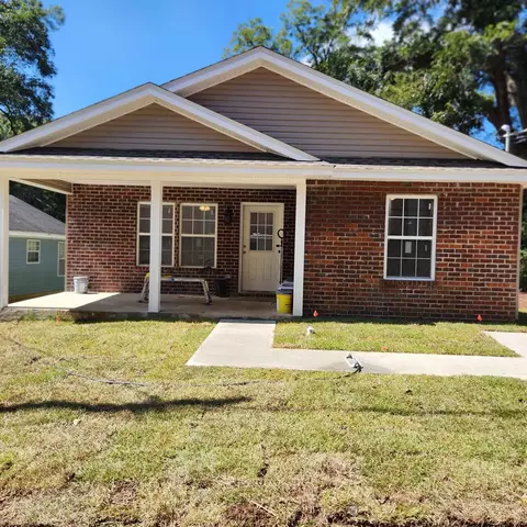 210 S Jackson St, Quincy, FL 32351