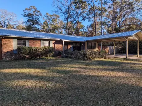 77 Finner Dr, Crawfordville, FL 32327