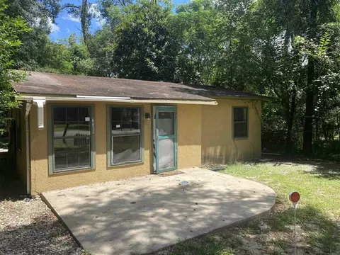 2719 Lake Palm Dr, Tallahassee, FL 32304
