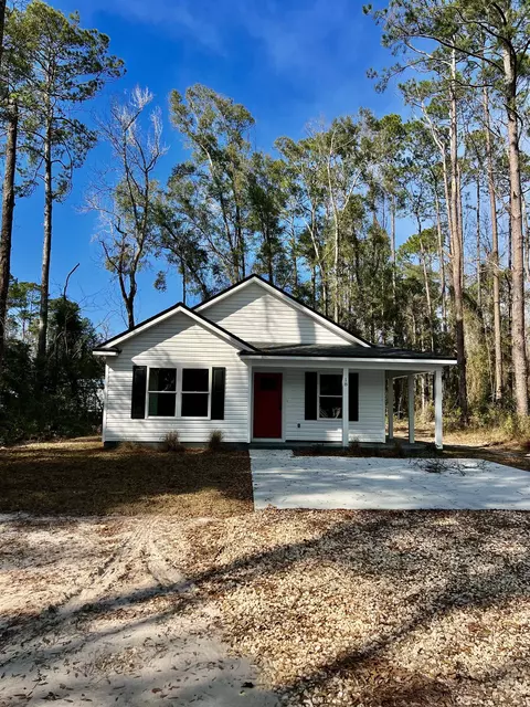 18 Winnebago St, Crawfordville, FL 32327