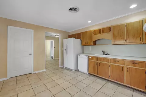 Kitchen - 200 State St, Perry, FL 32348 photo 1 of 3