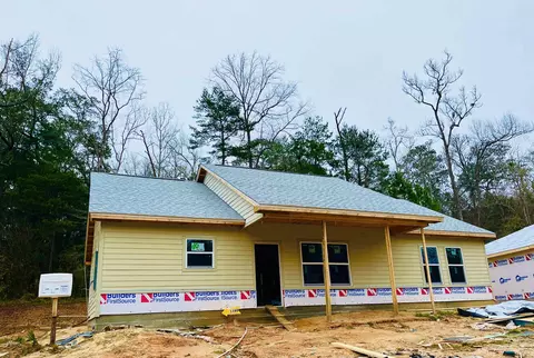 1160 Canal St, Quincy, FL 32351