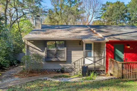 176 Parkbrook Cir, Tallahassee, FL 32301