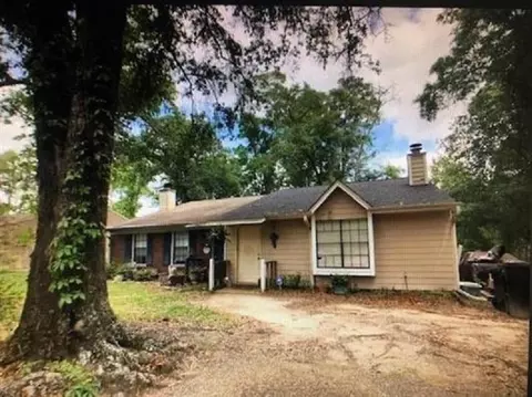 2323 Via Sardinia St # B, Tallahassee, FL 32303