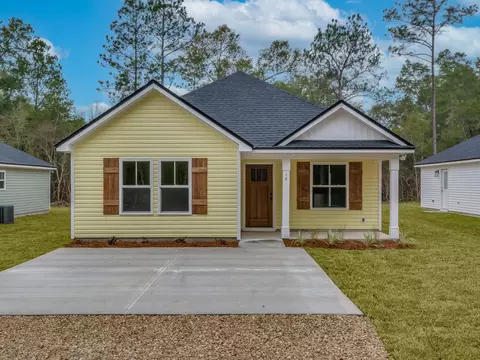 18 Lm St, Crawfordville, FL 32327