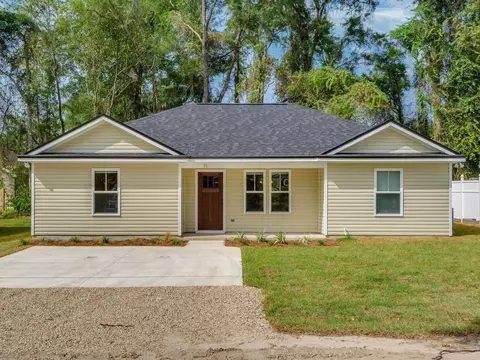 130 Jean Dr, Crawfordville, FL 32327