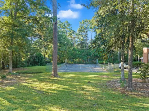 Nnn Vinnedge Ride, Tallahassee, FL 32303