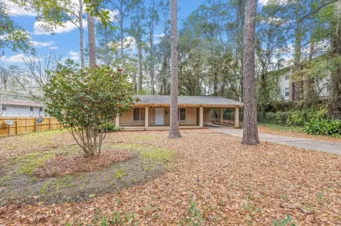 102 Columbia Dr, Tallahassee, FL 32304