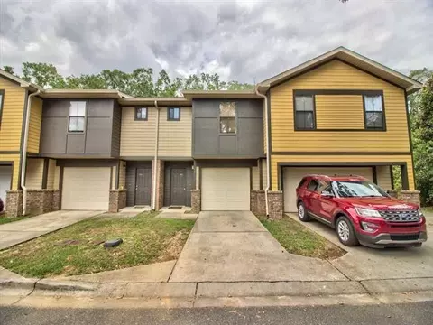 2320 Timber Oaks Ln, Tallahassee, FL 32303