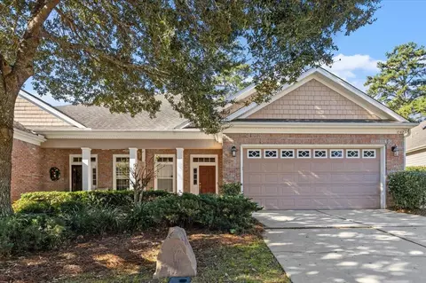 1542 Harbor Club Dr, Tallahassee, FL 32308