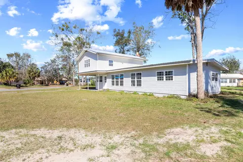 1000 E Margurite St, Perry, FL 32347 photo 2