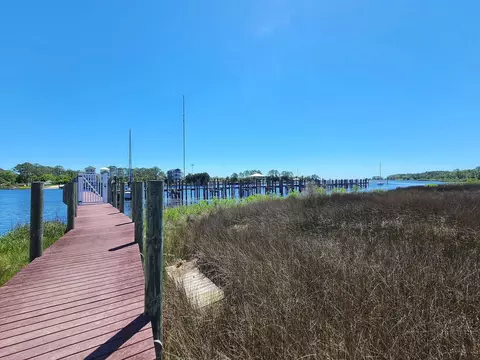 327 E Pass Lndg, Carrabelle, FL 32322 photo 7