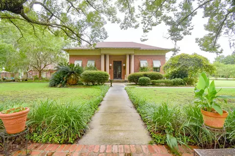 Exterior - 1407 W Main St, Perry, FL 32347 photo 2 of 13