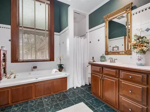 Bath - 1407 W Main St, Perry, FL 32347 photo 1 of 3