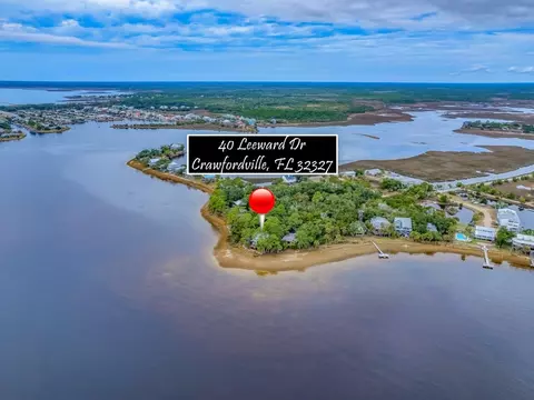 40 Leeward Dr, Crawfordville, FL 32327