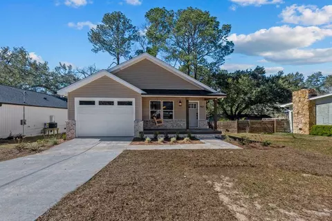 902 Circle Dr, Havana, FL 32333
