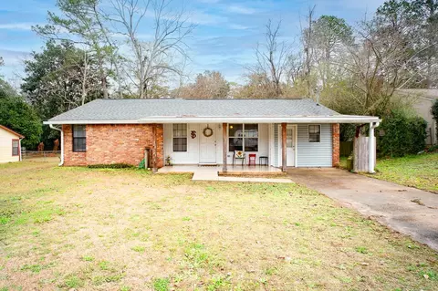 3241 Riddle Dr, Tallahassee, FL 32309