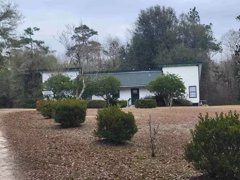 309 Squirrell Ln, Quincy, FL 32351