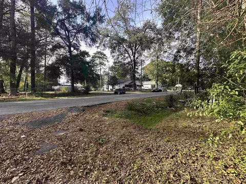 2721 Lake Palm Dr, Tallahassee, FL 32310
