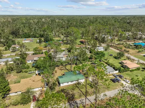 View/Area - 306 W Cedar St, Perry, FL 32348 photo 6 of 6