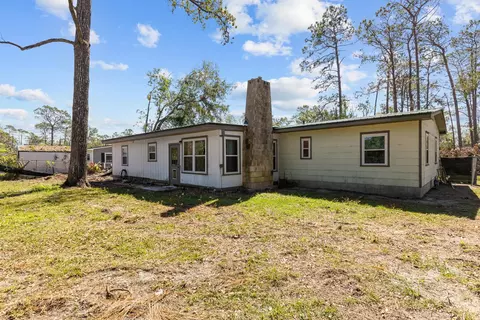 Exterior - 306 W Cedar St, Perry, FL 32348 photo 5 of 9