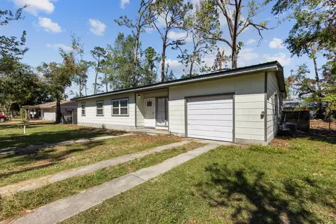 Exterior - 306 W Cedar St, Perry, FL 32348 photo 2 of 9