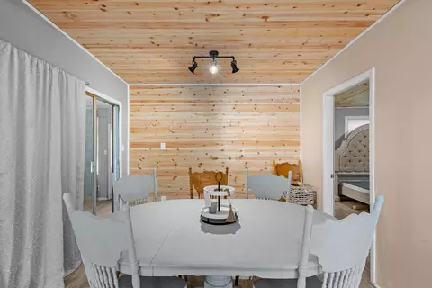 Dining - 306 W Cedar St, Perry, FL 32348 photo 1 of 1