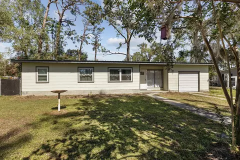 Exterior - 306 W Cedar St, Perry, FL 32348 photo 9 of 9