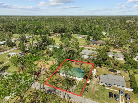 View/Area - 306 W Cedar St, Perry, FL 32348 photo 2 of 6