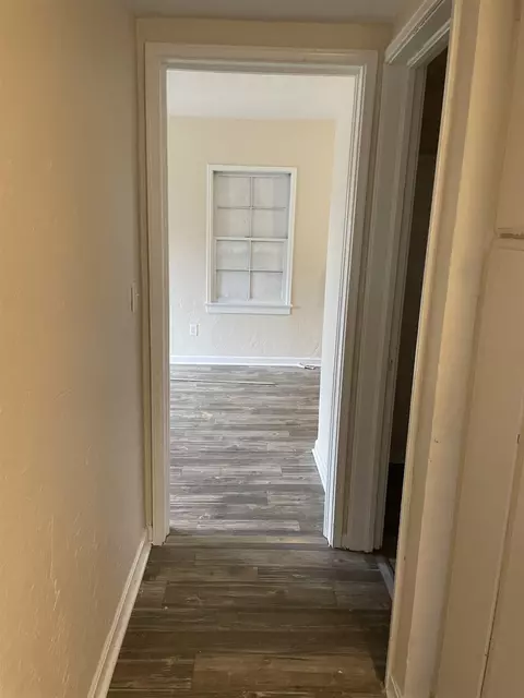 Entry Way - 312 N Quincy St, Perry, FL 32348 photo 2 of 4