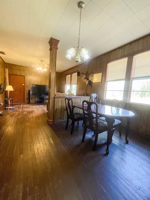 Dining - 2973 Ward Rd, Perry, FL 32348 photo 3 of 3