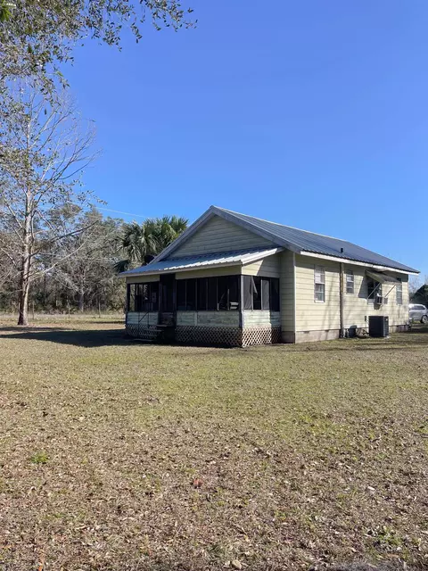 Exterior - 2973 Ward Rd, Perry, FL 32348 photo 4 of 6