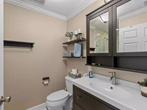 Bath - 1953 Holt Rd, Perry, FL 32348 photo 1 of 5