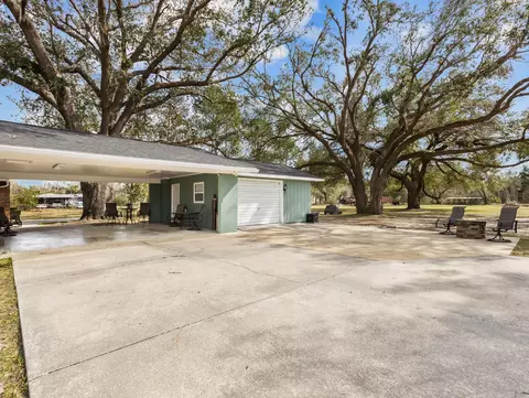 Exterior - 1953 Holt Rd, Perry, FL 32348 photo 3 of 12