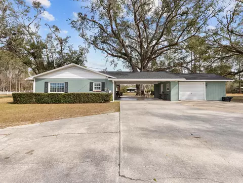 Exterior - 1953 Holt Rd, Perry, FL 32348 photo 2 of 12