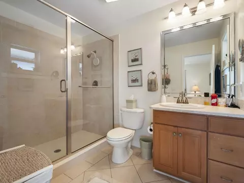 Bath - 20400 Ponce De Leon Rd, Perry, FL 32348 photo 1 of 2