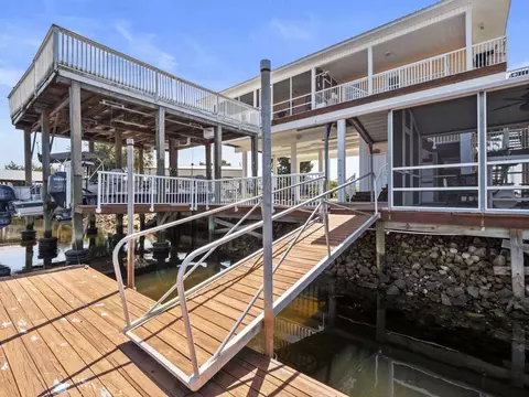 Exterior - 20400 Ponce De Leon Rd, Perry, FL 32348 photo 8 of 14