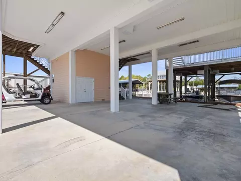 Exterior - 20400 Ponce De Leon Rd, Perry, FL 32348 photo 6 of 14