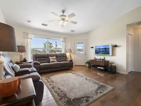 Living - 20400 Ponce De Leon Rd, Perry, FL 32348 photo 3 of 3