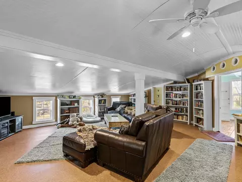Living - 1720 NE Cedar St, Steinhatchee, FL 32359 photo 3 of 4